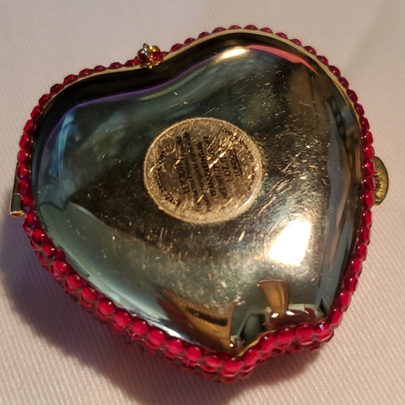 Estee Lauder LADY APPLE Red SWAROVSKI Crystals Gold Collectible Powder {Rare} - Picture 4 of 8